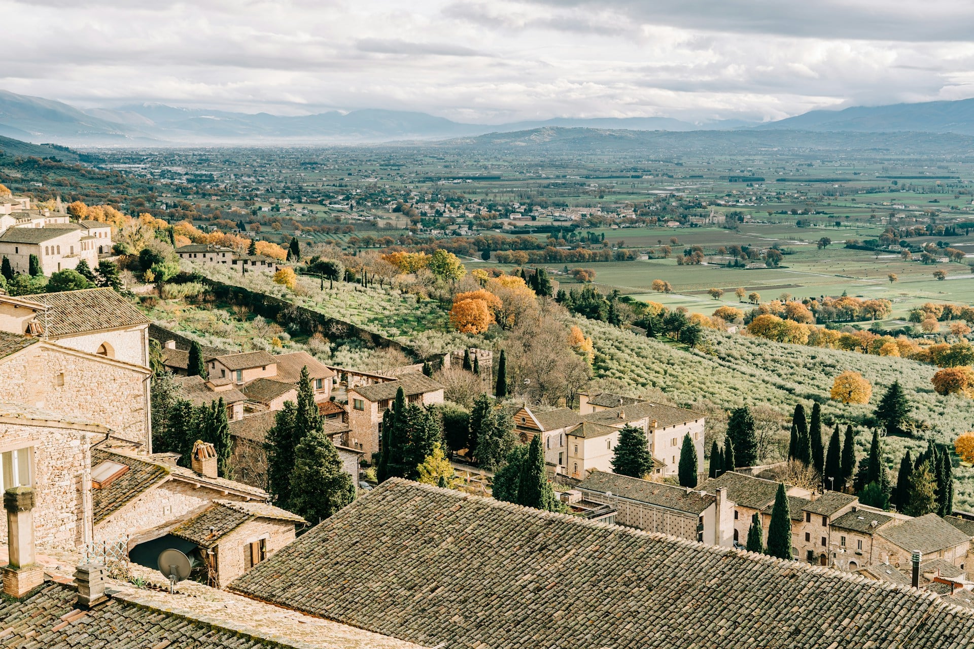 Journey Through Italy’s Most Scenic Train Routes